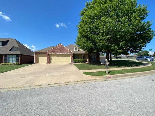 1101 W 119th St S in Jenks, OK - Building Photo - Building Photo