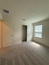 410 Sequoia Dr in Lake Wales, FL - Foto de edificio - Building Photo