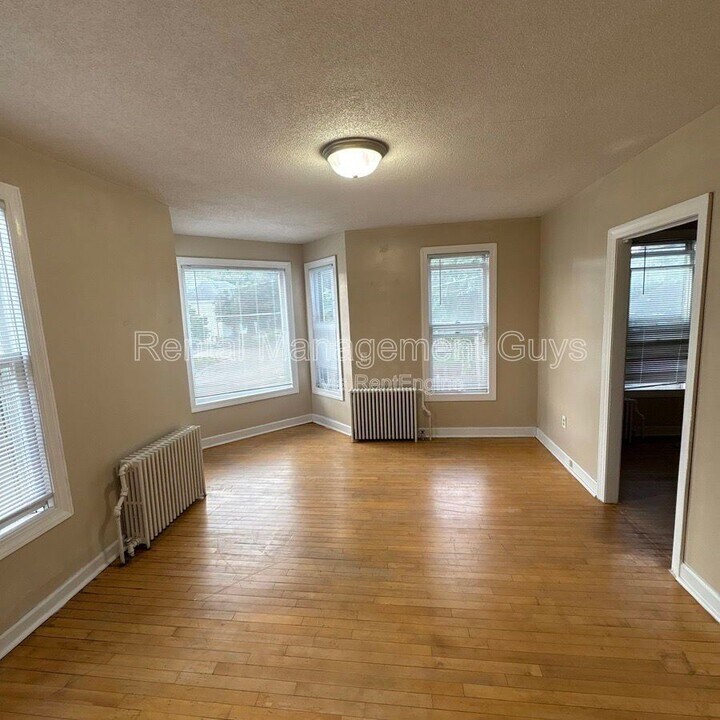 1801 N Thomas Ave in Minneapolis, MN - Building Photo
