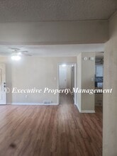 107 N 28th St in Gatesville, TX - Building Photo - Building Photo