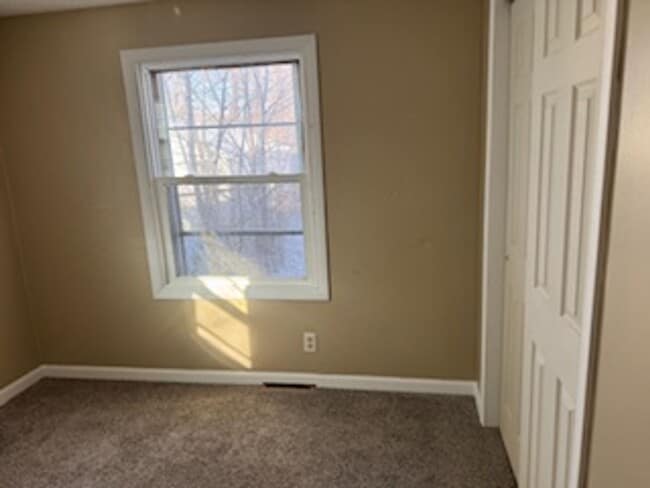 63 Zuma St in Waterloo, IA - Building Photo - Building Photo