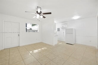 7130 W 11th Ct in Hialeah, FL - Building Photo - Building Photo