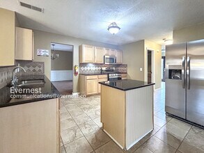 7105 Mahogany Dr in Fairburn, GA - Building Photo - Building Photo