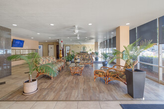 Linden Lofts in Long Beach, CA - Foto de edificio - Lobby