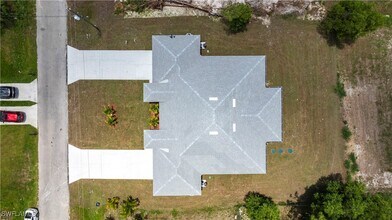 4723 30th St SW in Lehigh Acres, FL - Building Photo - Building Photo