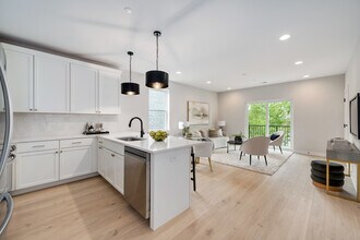 1631 N Lawndale Ave in Chicago, IL - Building Photo - Building Photo