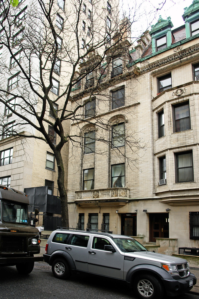 6 West 87th Street in New York, NY - Building Photo - Building Photo