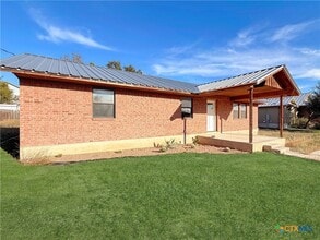 1616 Lonesome in Canyon Lake, TX - Building Photo - Building Photo