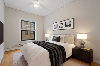 1312 Oak Ave, Unit J1 in Evanston, IL - Building Photo - Building Photo