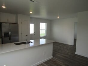 329 Persian Ave in Middleton, ID - Building Photo - Building Photo