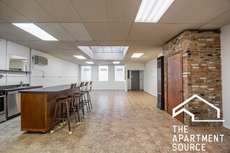 3605 N Damen Ave in Chicago, IL - Foto de edificio - Building Photo