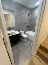 238-238 Wellington Crescent in Winnipeg, MB - Building Photo - Building Photo