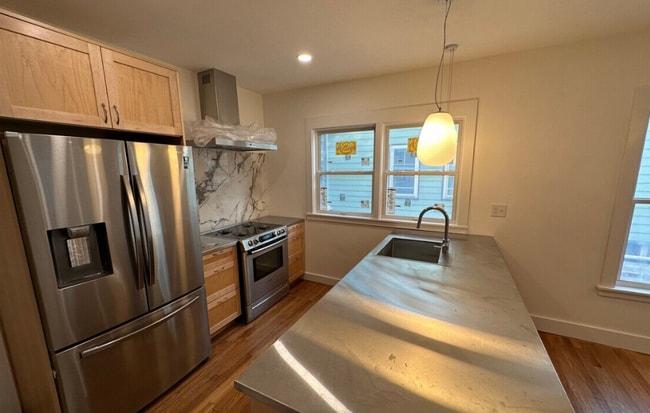 14 Myrtle Ave, Unit 1