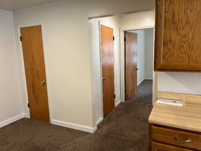 1814 Compton Rd-Unit -Apt 2 first floor in Cincinnati, OH - Foto de edificio - Building Photo
