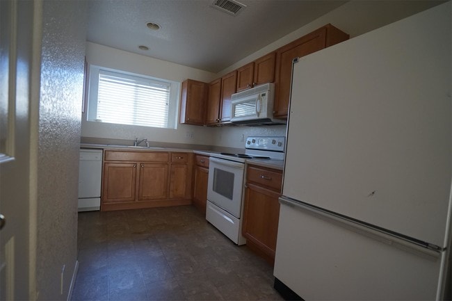 18817 E 57th Pl in Denver, CO - Building Photo - Building Photo