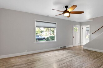 916 E McKinley St in Boise, ID - Foto de edificio - Building Photo