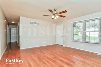 1617 Fairwood Forest Dr in St. Peters, MO - Building Photo - Building Photo