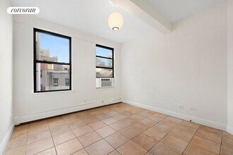 40 Prince St in New York, NY - Building Photo - Building Photo