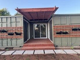 2210 E Alvarado St in Fallbrook, CA - Building Photo