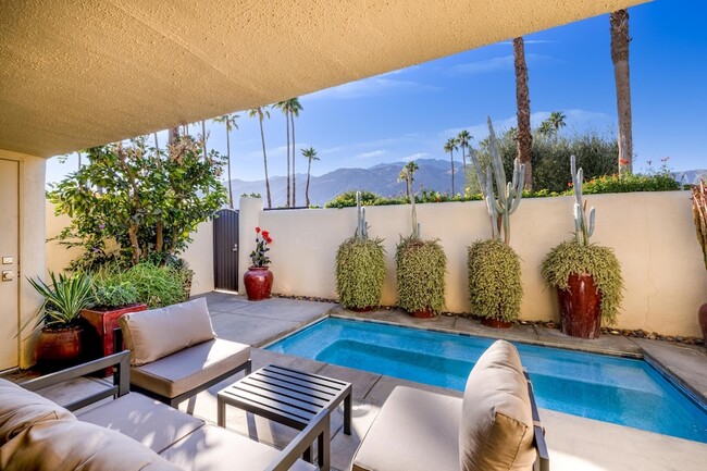 1173 E Alejo Rd in Palm Springs, CA - Building Photo - Building Photo