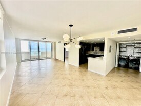 3180 S Ocean Dr in Hallandale Beach, FL - Building Photo