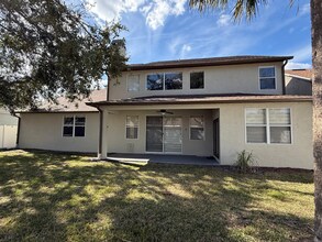 11805 Holly Creek Dr in Riverview, FL - Foto de edificio - Building Photo