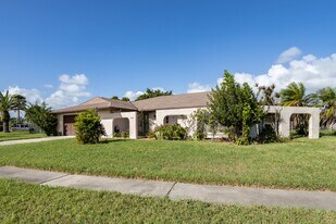 690 Pebble Beach Ave NE in Palm Bay, FL - Building Photo