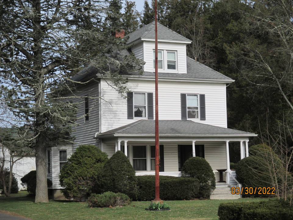 1465 Main St in South Windsor, CT - Building Photo