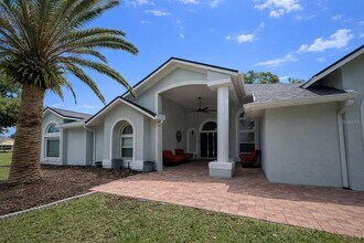 7705 Apple Tree Cir in Orlando, FL - Building Photo - Building Photo