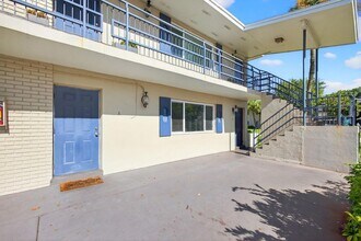 821 Lighthouse Dr, Unit A in North Palm Beach, FL - Building Photo - Building Photo