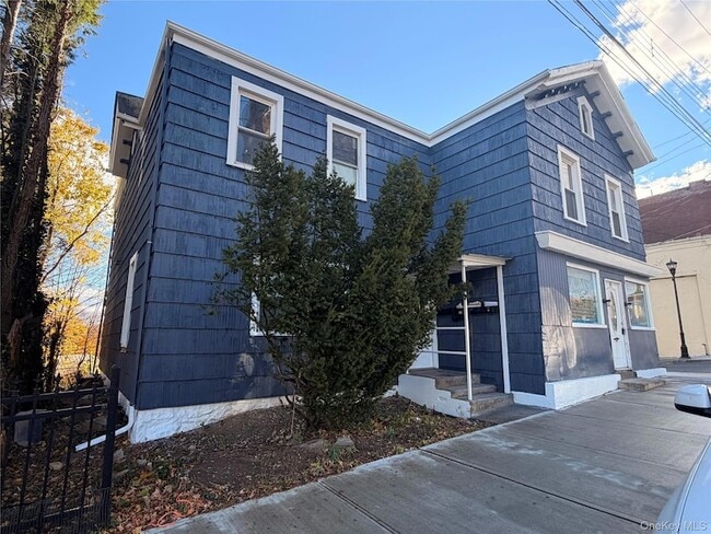 property at 42 E Main St