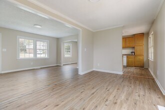 4032 Summerhill Dr NW in Huntsville, AL - Building Photo - Building Photo