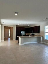 13324 SW River Rock Rd in Port St. Lucie, FL - Foto de edificio - Building Photo