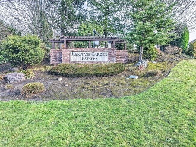 912 Lincoln Ave SE in Renton, WA - Building Photo - Building Photo