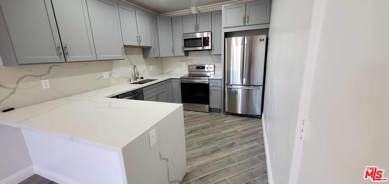 827 2nd St in Santa Monica, CA - Building Photo