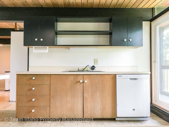 property at 319-323 Taylor Ave