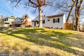 10003 Portland Pl in Silver Spring, MD - Building Photo - Building Photo