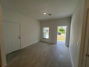 2811 11th St W in Lehigh Acres, FL - Building Photo - Building Photo