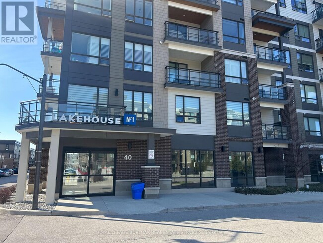 property at 40 Esplanade Ln