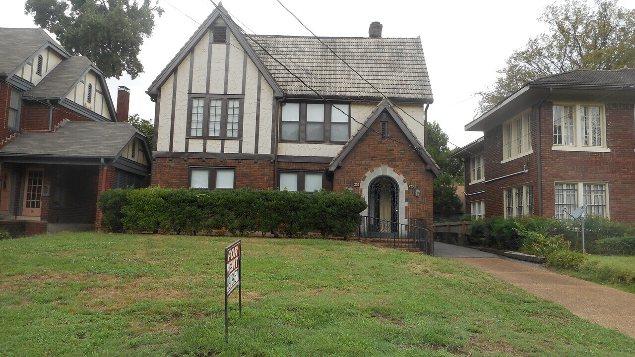 235 Hawthorne St, Unit 0 in Memphis, TN - Building Photo