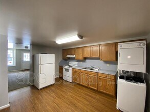 239 E King St in Shippensburg, PA - Building Photo - Building Photo