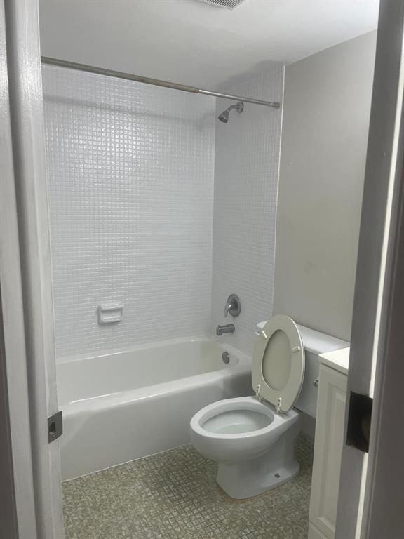 660 Tennis Club Dr, Unit 101 in Fort Lauderdale, FL - Foto de edificio - Building Photo