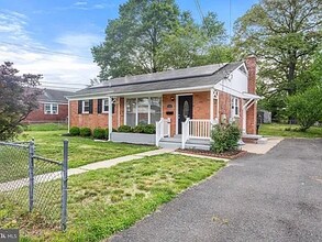 2711 Edfeldt Dr in District Heights, MD - Building Photo - Building Photo