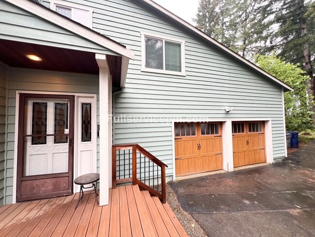 24226 75th Ave SE in Woodinville, WA - Foto de edificio - Building Photo