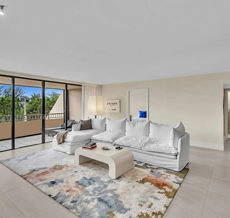 11113 Biscayne Blvd, Unit 253 in Miami, FL - Building Photo