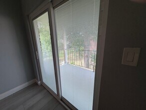 1327 84th Ave N in St. Petersburg, FL - Building Photo - Building Photo