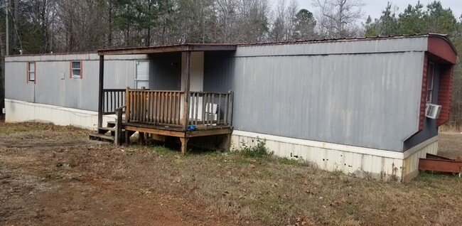 182 Flatwood Dr in Laurens, SC - Building Photo - Building Photo