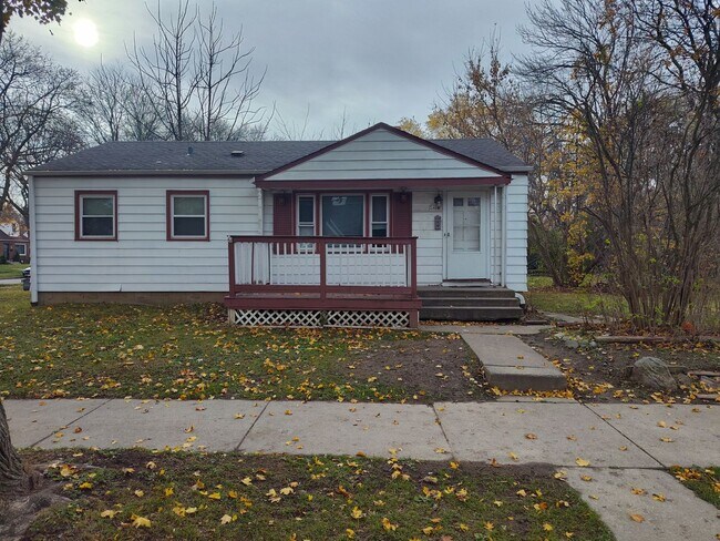 property at 5401 W Sheridan Ave