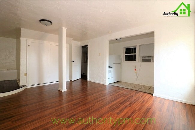 1135 Magnolia Ave in Redding, CA - Building Photo - Building Photo