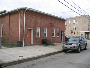 1300 Hull St in Baltimore, MD - Building Photo - Building Photo